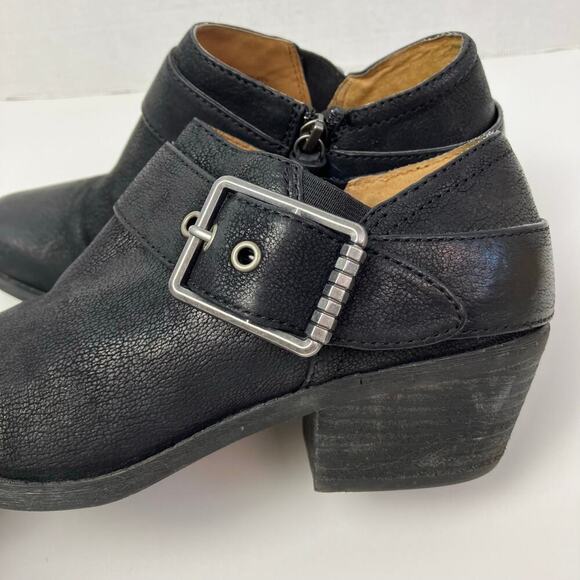 Sofft Sz 8 Alvie Black Leather Ankle Booties Large Buckle Western 90s Grunge - Picture 3 of 16